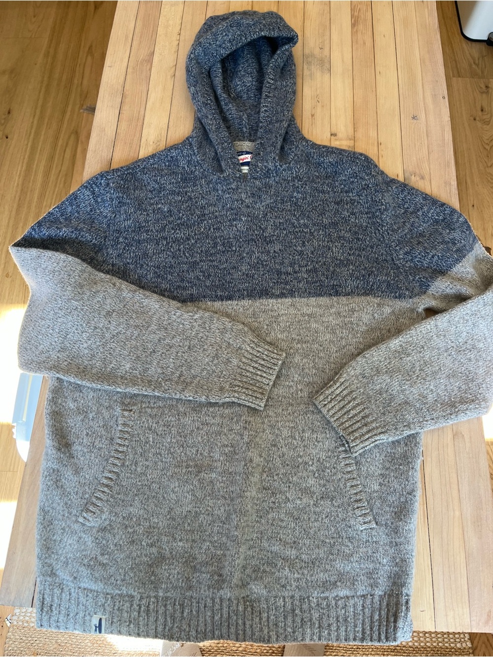 Johnnie-O 100% merino hoodie sweater size M